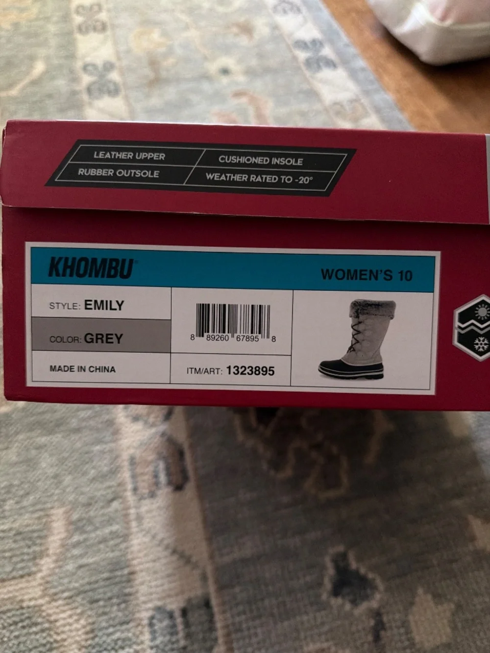 NWT Khombu Women’s Emily Boots Size 10